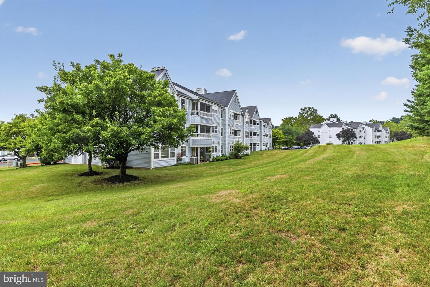 8337 Montgomery Run Rd #D &mdash; Photo 17